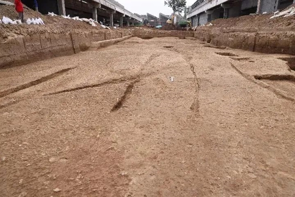 河南发现3千年前商代道路：最宽处14米 堪比如今双向四车道